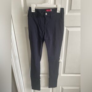 Juniors skinny leg pants